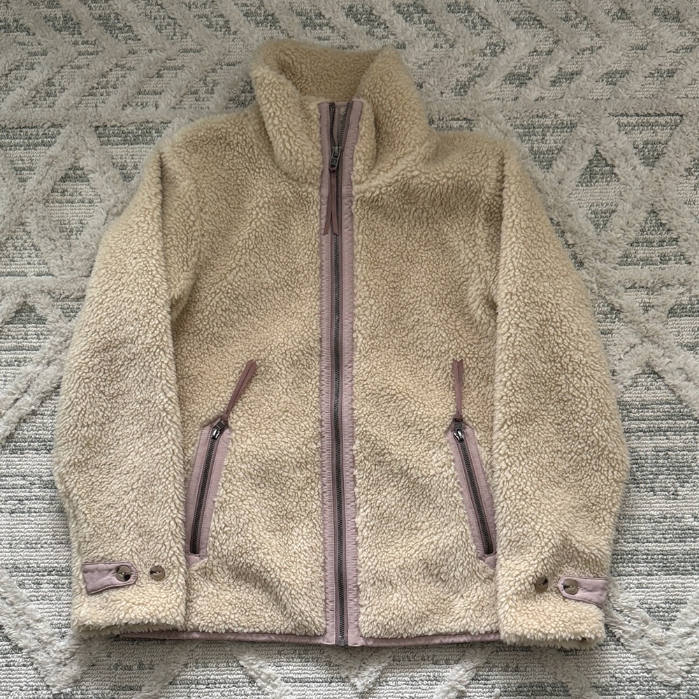 Patagonia Women’s Sherpa Jacket
